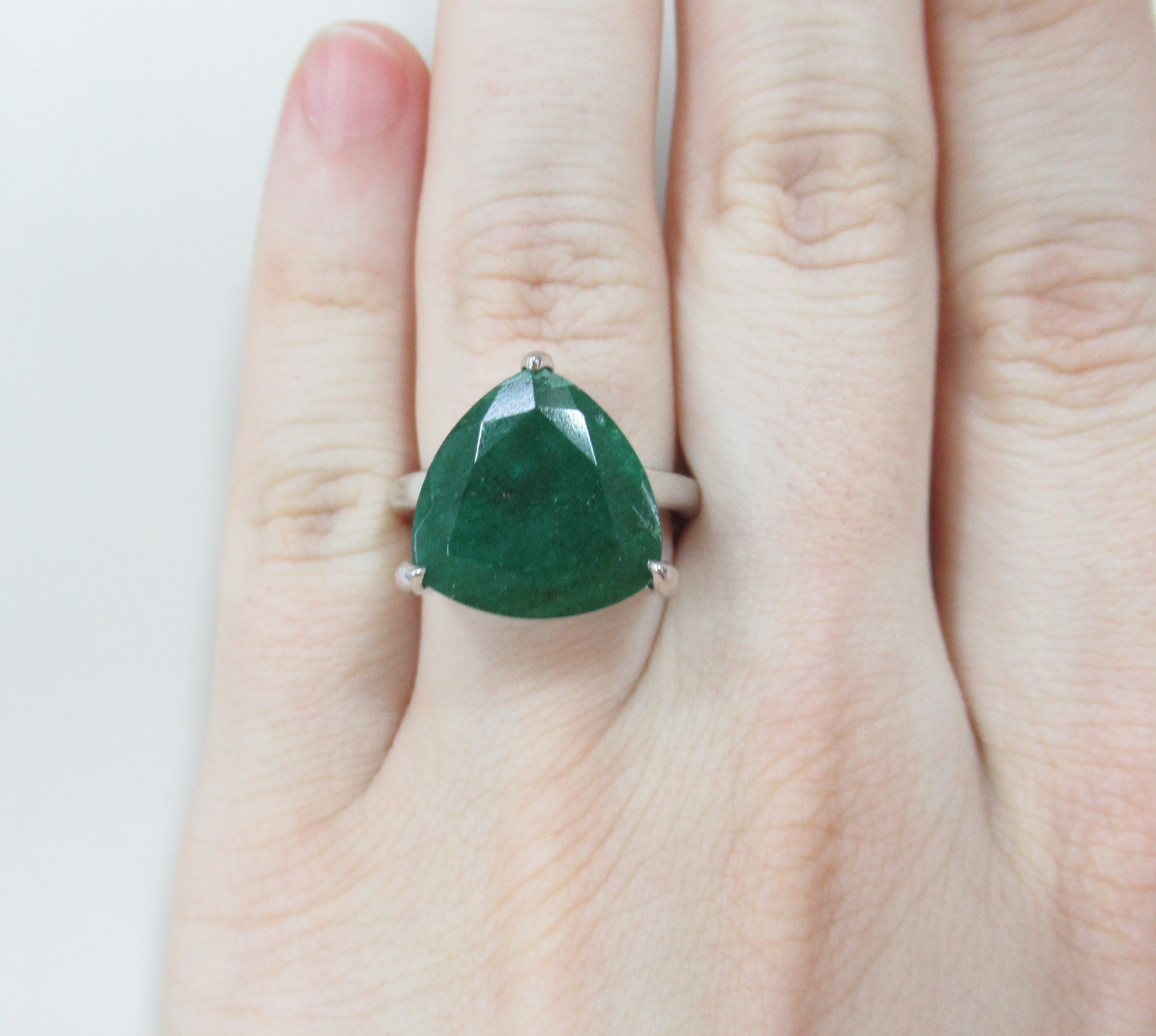 Серебряное кольцо с бериллом